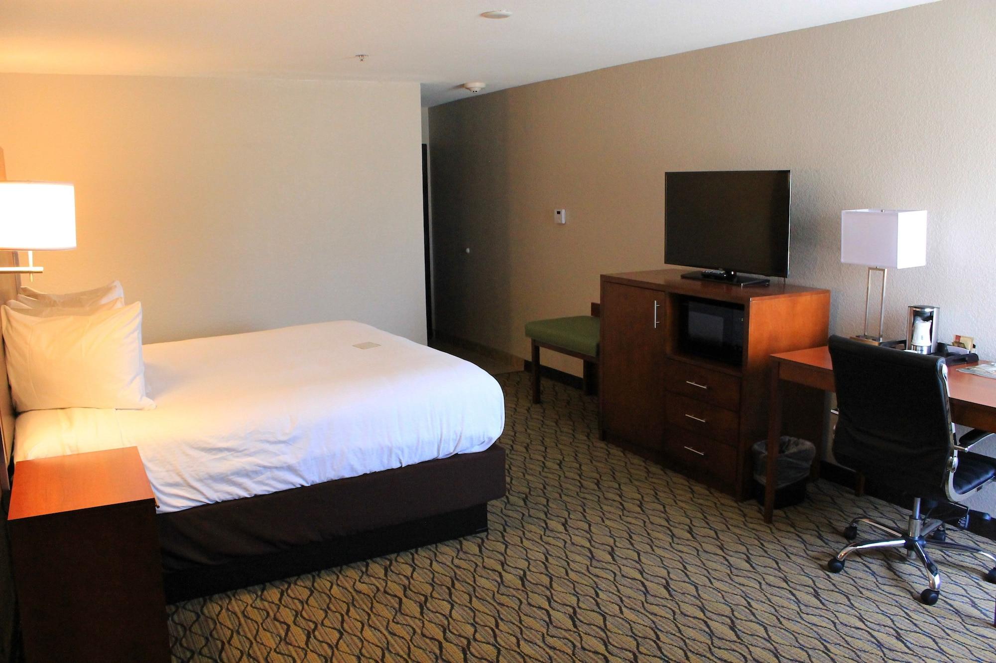 Wyndham Garden Fort Wayne Exteriör bild