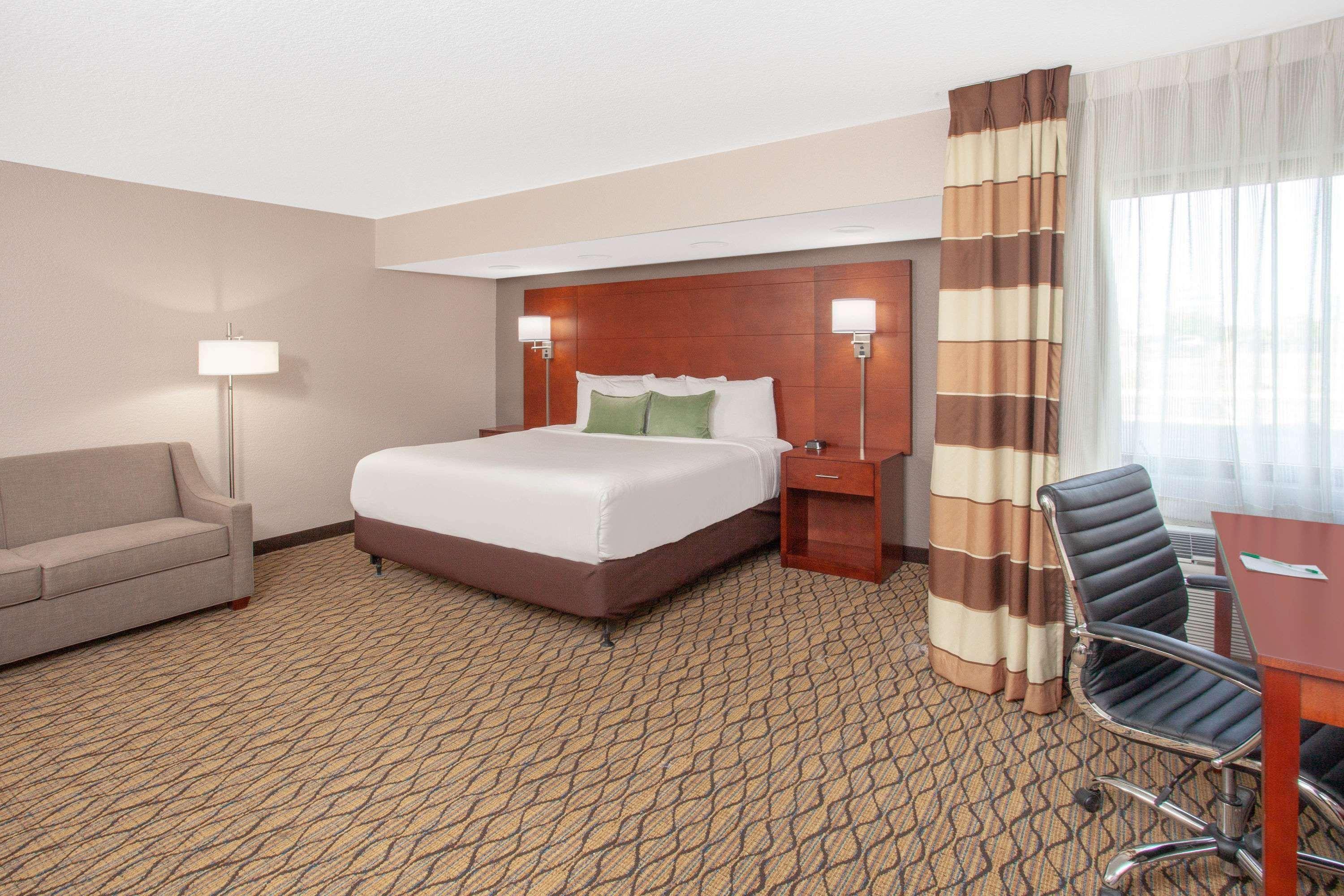 Wyndham Garden Fort Wayne Exteriör bild