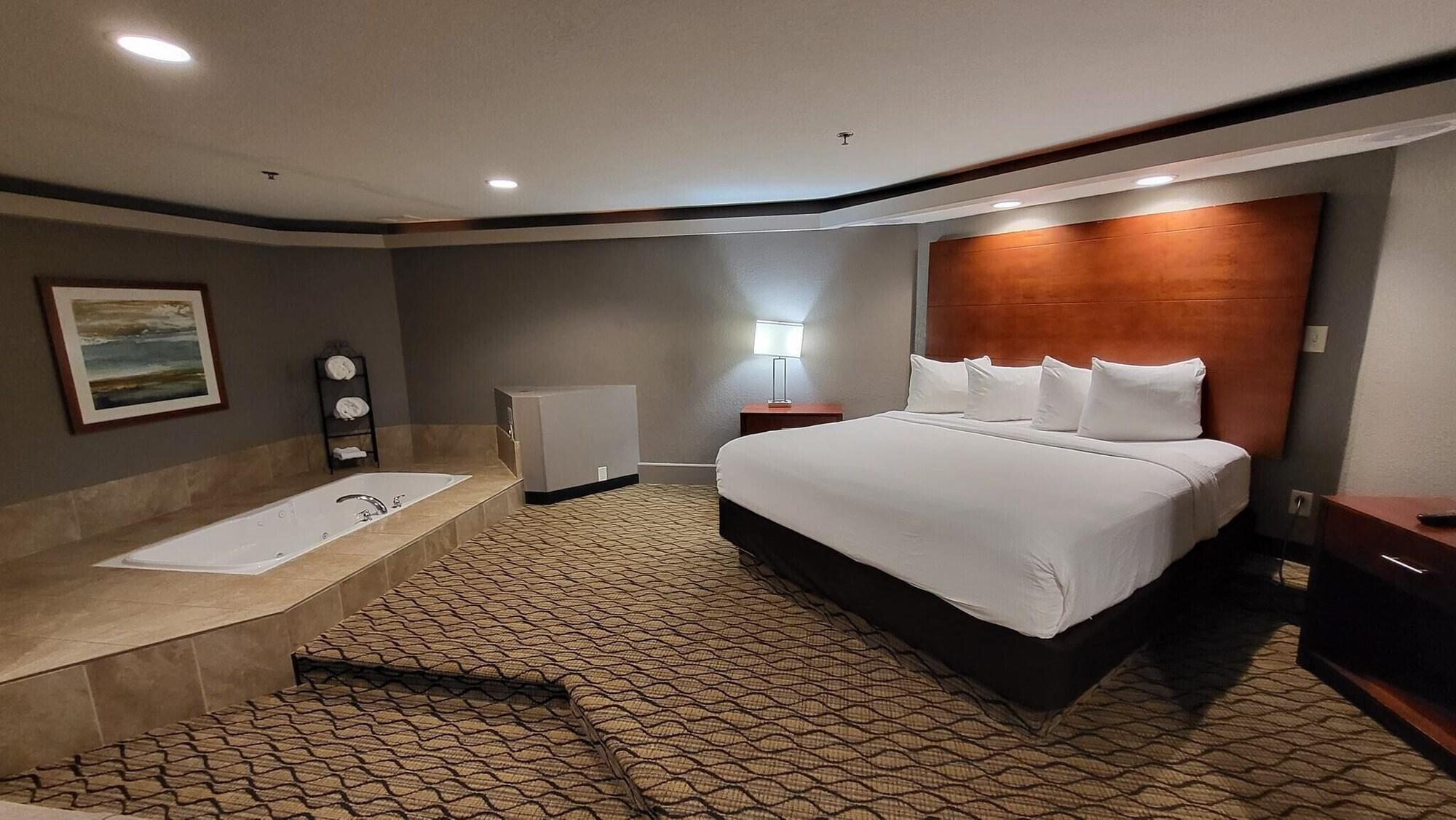 Wyndham Garden Fort Wayne Exteriör bild